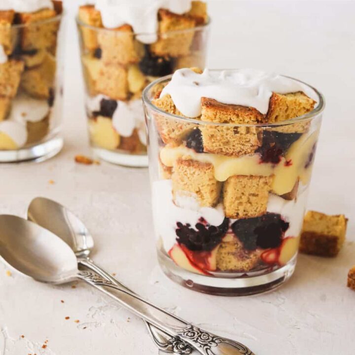 finished keto cake trifle with two spoons