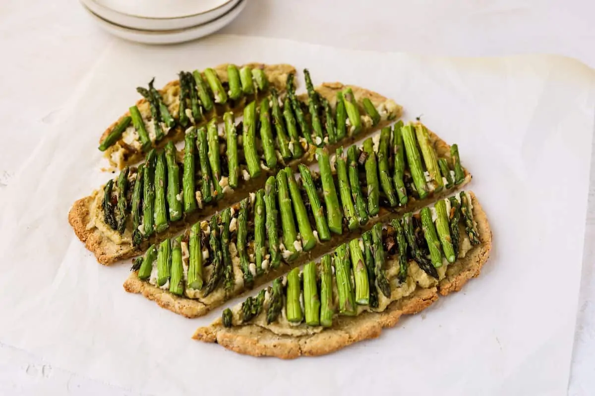 keto ricotta and asparagus flatbread {dairy-free}