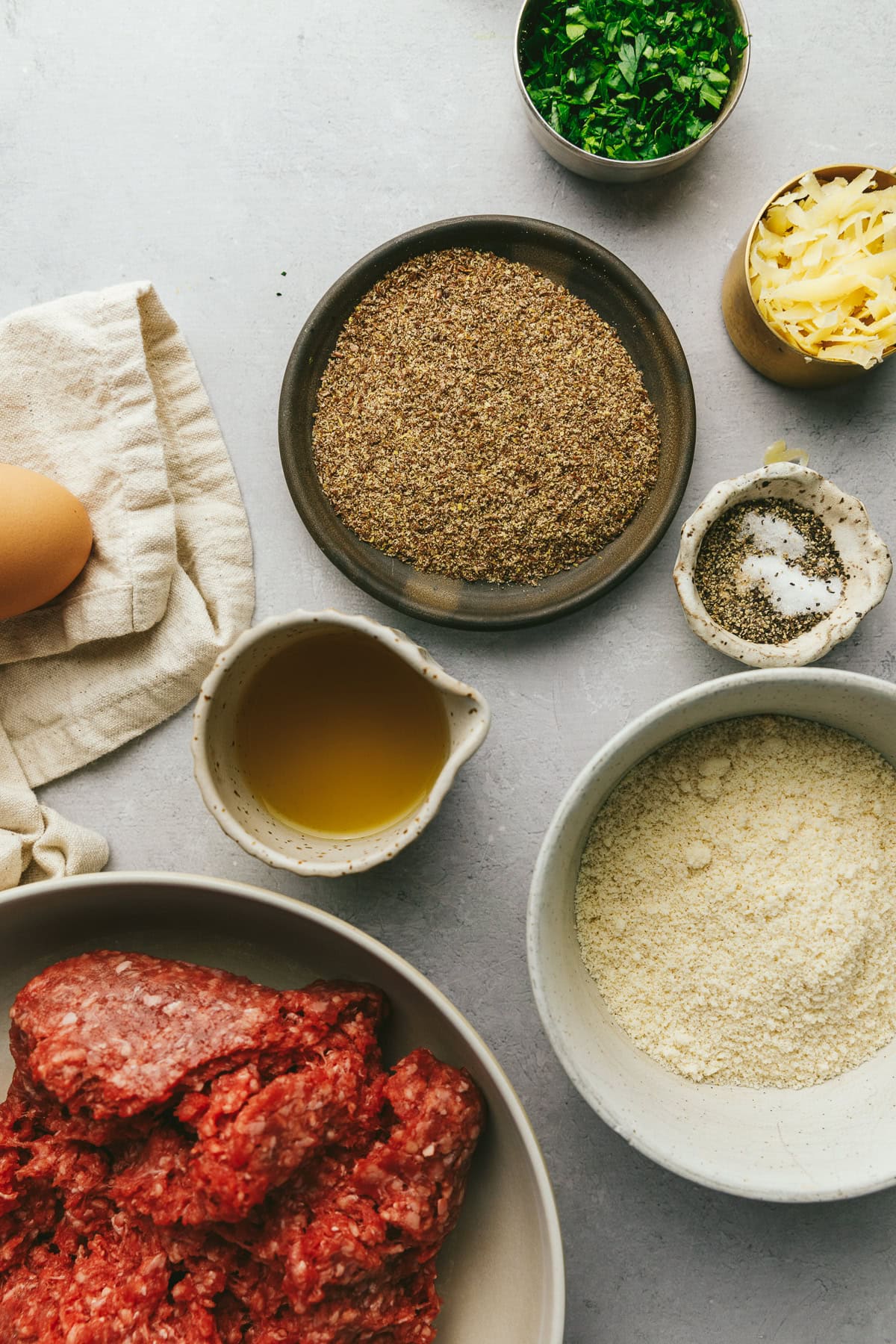 Ingredients for low-carb meatballs.